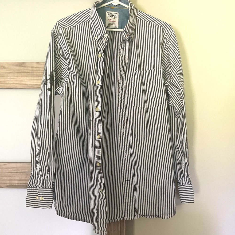 LS button up